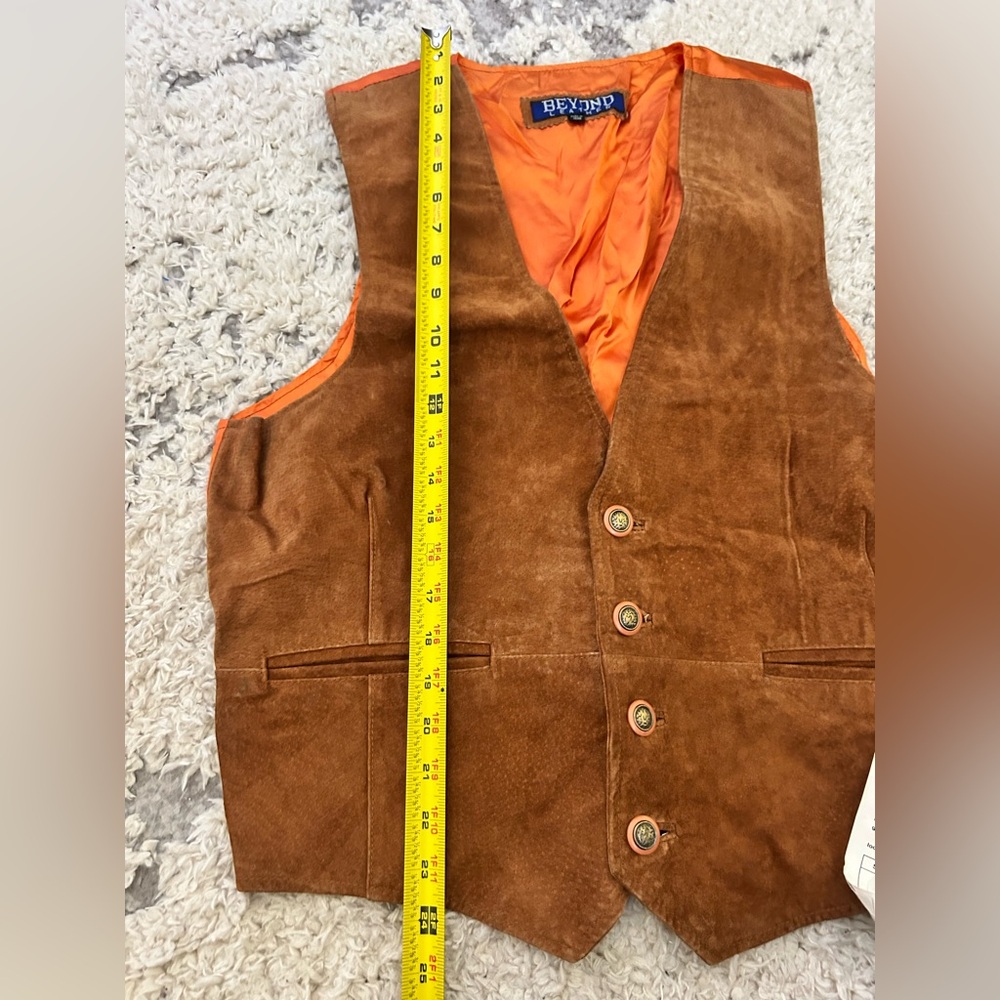 Beyond Brown Suede Button Front Vest with Orange Lining Vintage large - Picture 8 of 9